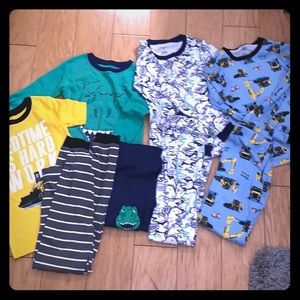 4 pairs of size 7 pjs NEW